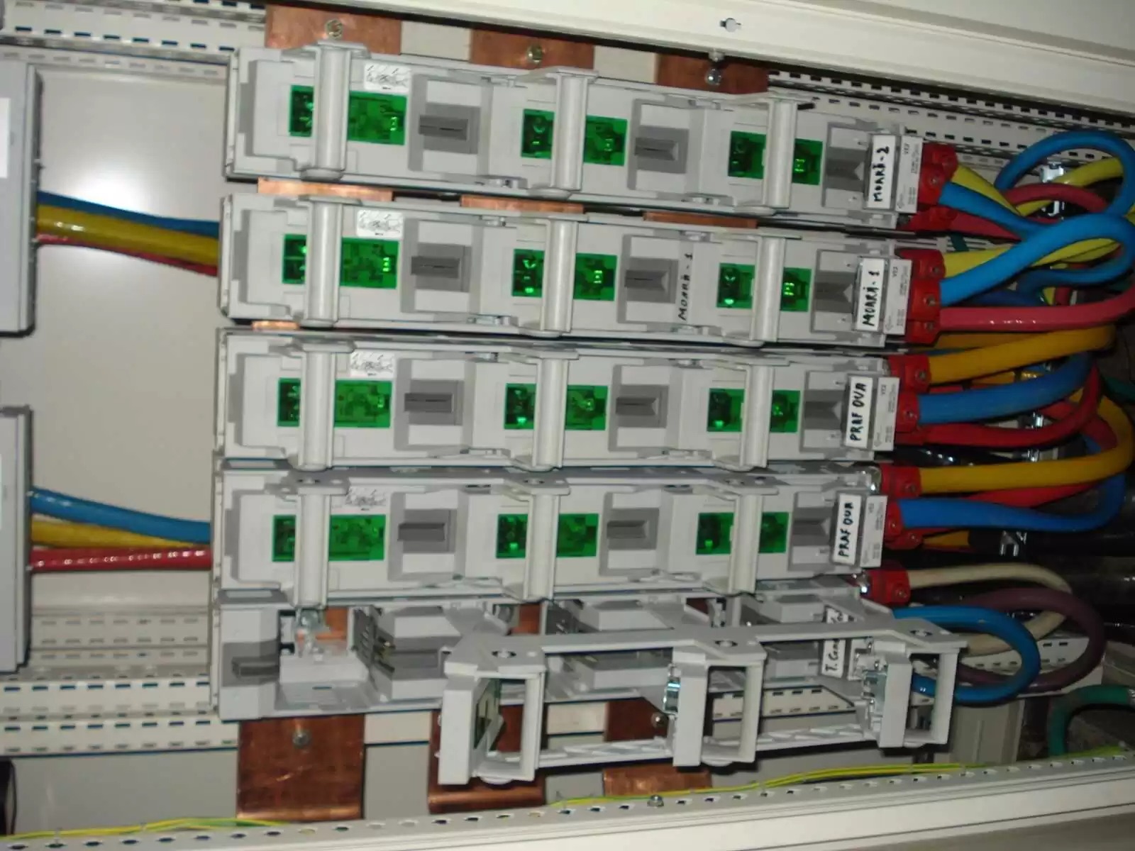 gallery img
